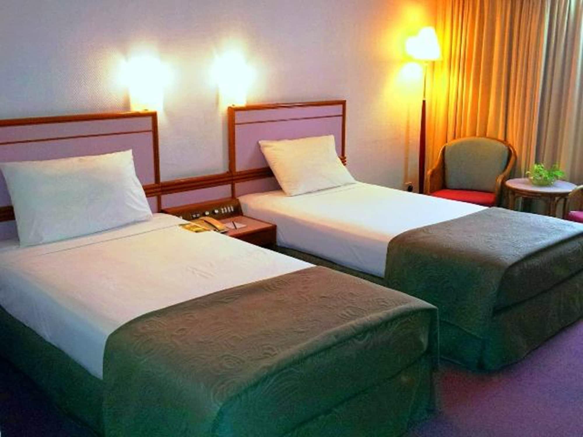 Hotel Grand Continental Kuantan Exterior photo