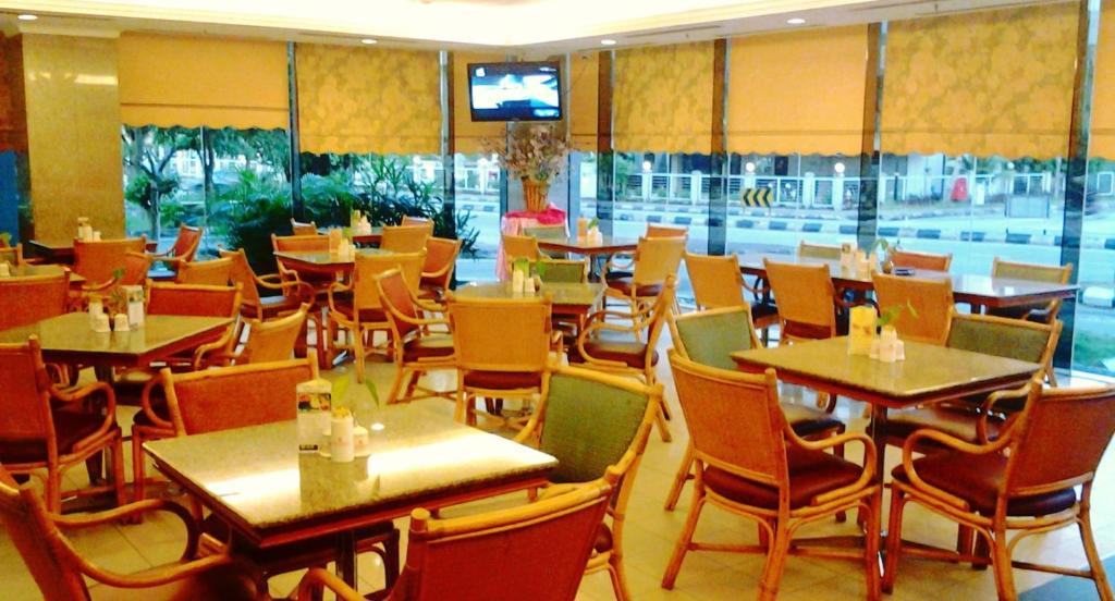 Hotel Grand Continental Kuantan Exterior photo